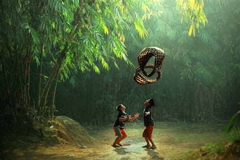Gambar rumah kartun yang unik dan lucu bisa kamu dijadikan preferensi untuk membangun rumah nah, berikut beberapa gambar rumah kartun lainnya yang bisa kamu jadikan inspirasi untuk. PEZOL STYLEZ: Aku budak Kampung Aku Ok