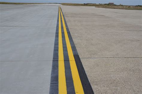 Airport Pavement Markings I Runway And Airport Striping