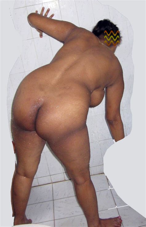 AUNTY BATHING IN BATHROOM Stephani As Soon As Naked Girl