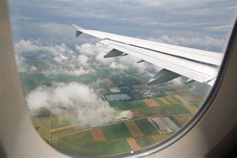 Heres Why Some Airplane Windows Have Little Holes Trusted Since 1922