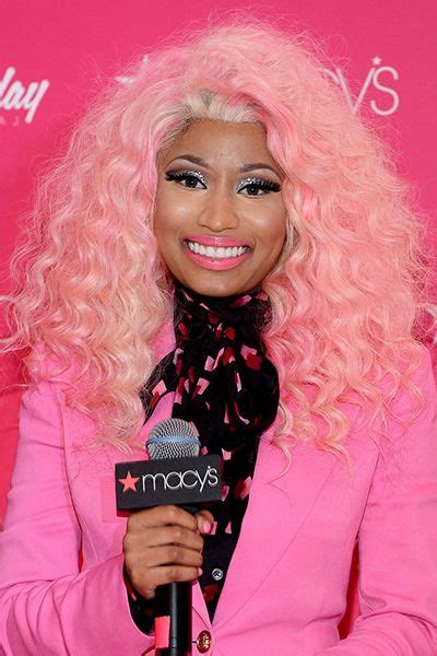 Nicki Minaj Curly Pink Hair - Cute Celebrities in 2020 | Curly pink