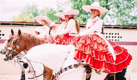 25 Fiesta Events Every San Antonian Should Experience At Least Once