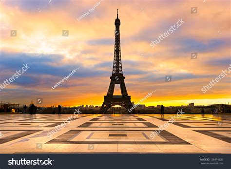View Eiffel Tower Sunrise Paris Stock Photo Edit Now 128414630