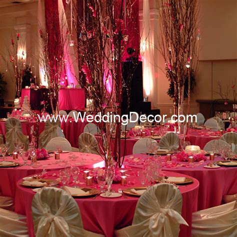 Brown And Fuchsia Wedding Reception Cluster Tables Flickr