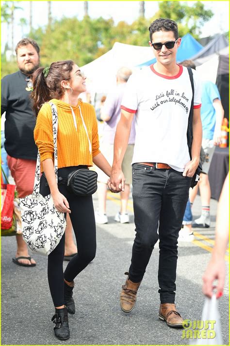 Sarah Hyland And Wells Adams Share Sweet Kiss At The Farmers Market