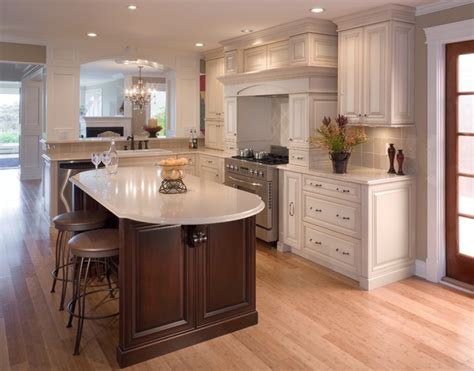 You will find much about the kitchen cabinets, the popular design and also the tools and software that used to create intricate and new models here. Traditional Kitchen or Country Kitchen - Traditional ...