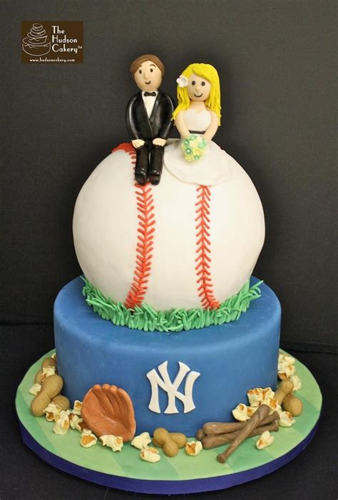 Sports Wedding Wedding Cake 2050295 Weddbook