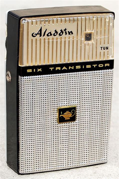 Transistor Radio 1960s ~~~ Set On Am 890 Wls Chicago ~~~ Yeah