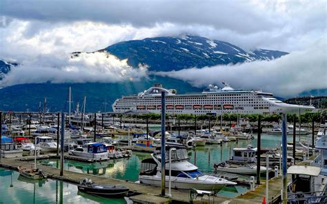 Docked In Skagway, Alaska : pics