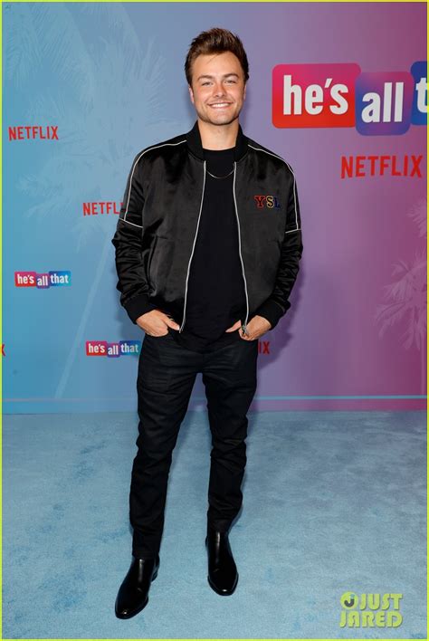 he s all that star peyton meyer gets married to girlfriend taela reveals they re expecting