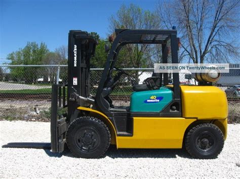 Komatsu 8000 Lb Capacity Forklift Lift Truck Pneumatic Tire Triple
