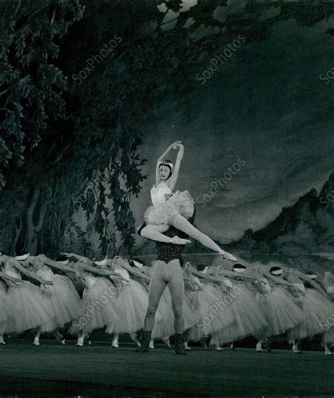 1954 Royal Ballet Swan Lake Margot Fonteyn Michael Somes Corps Orig