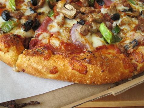 Review Pizza Hut New Hand Tossed Pizza Brand Eating