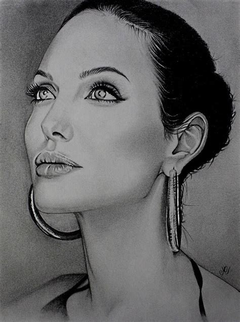 Angelina Jolie Portrait Drawing In 2020 Portrait Drawing Drawings