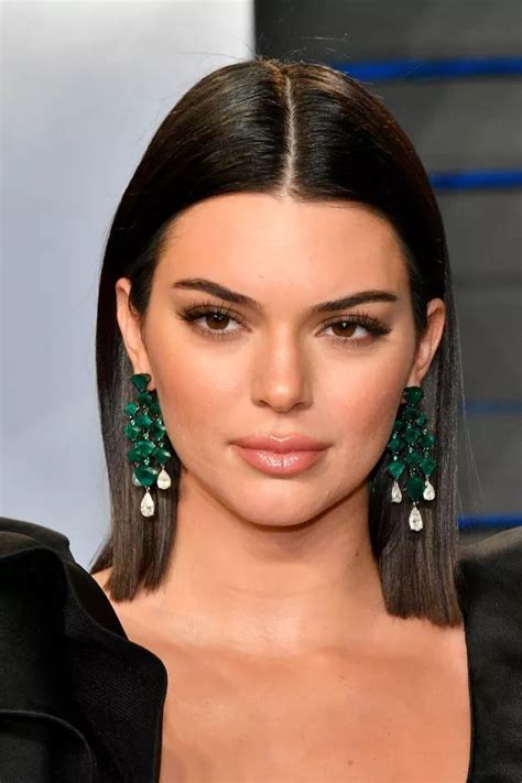 Kendall jenner plastic surgery this is a favourite topic for talks in the last several decades! Kendall Jenner Selfie Sparks Plastic Surgery Rumors: What ...