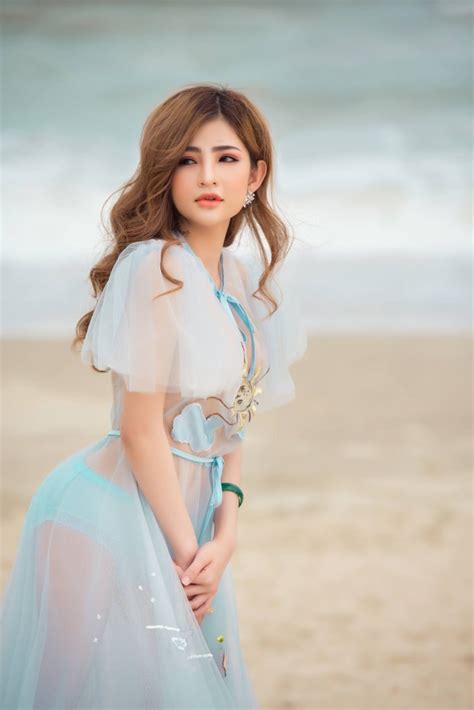 Hot Girl Minh Phương Khoe Vẻ đẹp Trẻ Trung Tràn Năng Lượng Trước Ngày