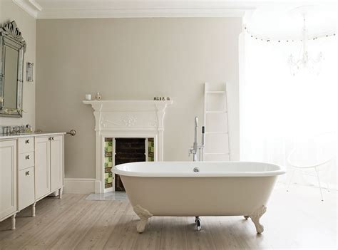 Less grey and gritty than pavilion gray and without the perceived warmth of elephant's breath, it sits perfectly between ammonite and purbeck stone with which it can be used in any combination.' Elephant's Breath Farrow And Ball - Claire Jefford