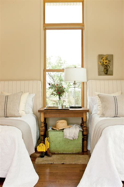 See more ideas about wwe bedroom, wwe, boy room. Gracious Guest Bedroom Decorating Ideas - Southern Living