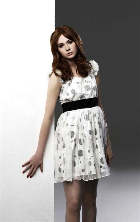 karen gillan nue 113 photos biographie news de stars les stars nues