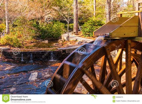 Water Wheel Of Grist Mill In Stone Mountain Park Usa Stock Image