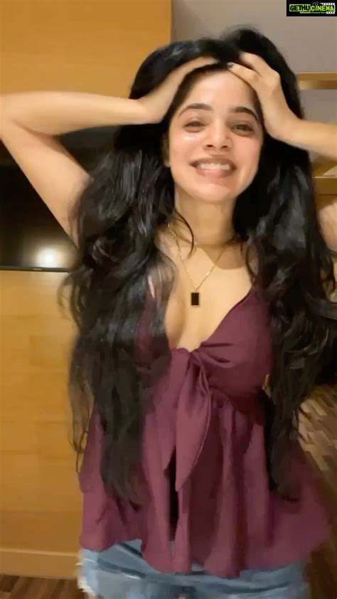 Actress Divya Bharathi Hd Photos And Wallpapers October 2021 Gethu Cinema