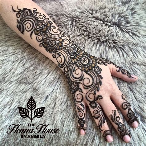 Bold And Beautiful 🌸 Mehndi Designs Henna Tattoo Mendhi Tattoo
