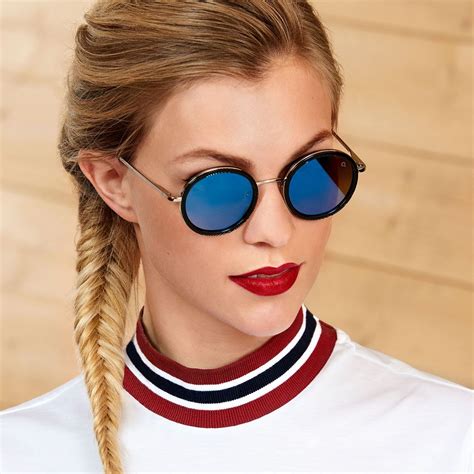 Pin By Lucy Lu On Glasses Sunglasses Women Sunglasses Glasses