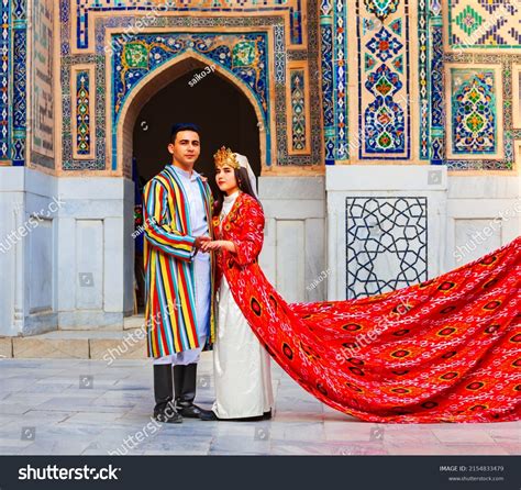Uzbek Dress 1 801 Images Photos Et Images Vectorielles De Stock Shutterstock