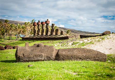 A Brief History Of Easter Islands Incredible Moai Statues