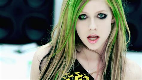 Smile Music Video Avril Lavigne Photo 38792280 Fanpop