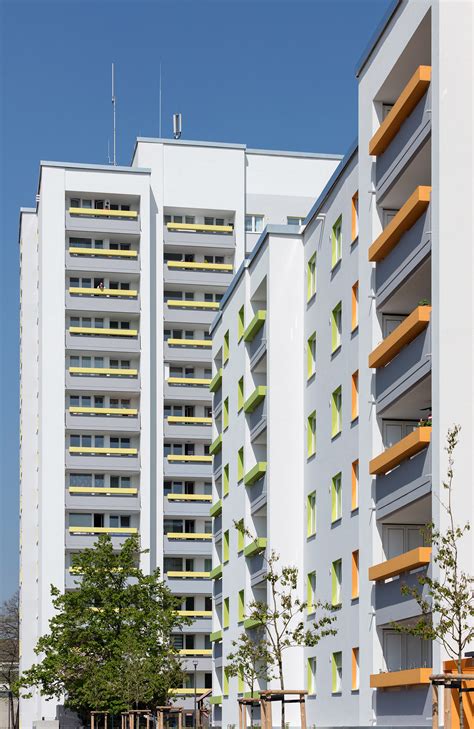 Wenn die miete und die nebenkosten für ihre wohnung nicht teurer sind als diese obergrenze, übernimmt das jobcenter köln grundsätzlich diese kosten komplett in die berechnung. Bonner Straße 352 - 370 - Maier Architekten