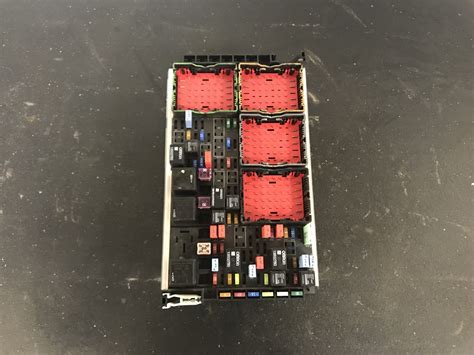 P27 1147 0200 Kenworth T680 Fuse Box For Sale