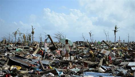 No dia 8 de novembro de 2013 o tufão haiyan atingiu as filipinas, de categoria 5 terá sido o ciclone tropical mais intenso. Aquecimento global pode ter causado tufão Haiyan, diz ...