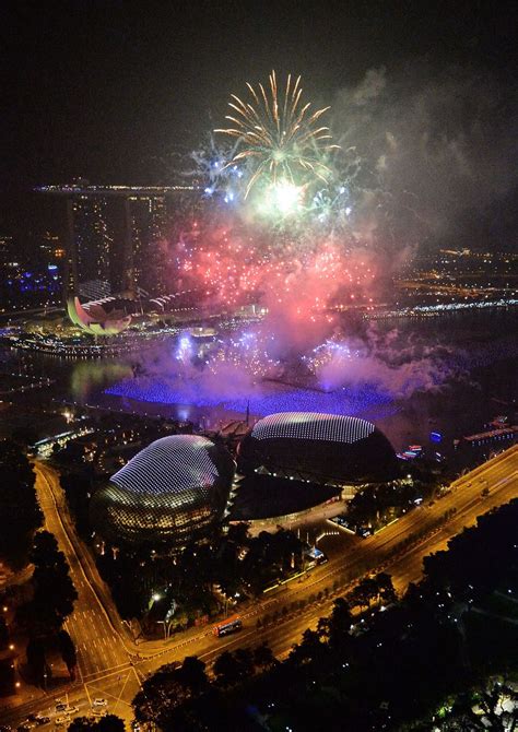 A Lightshow Illuminates The Great Wall New Year Celebrations Around