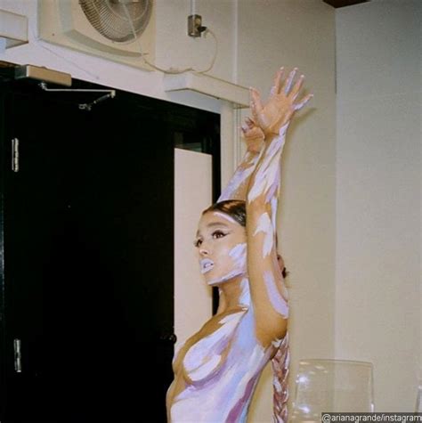 Ariana Grande Turns Into Live Nude Artwork In New Topless Pic