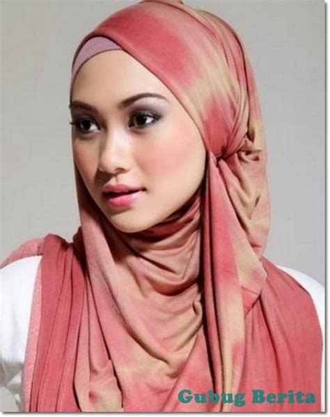 Maybe you would like to learn more about one of these? Gambar Wanita Berhijab Cantik 2014 | INDONESIA CANTIK