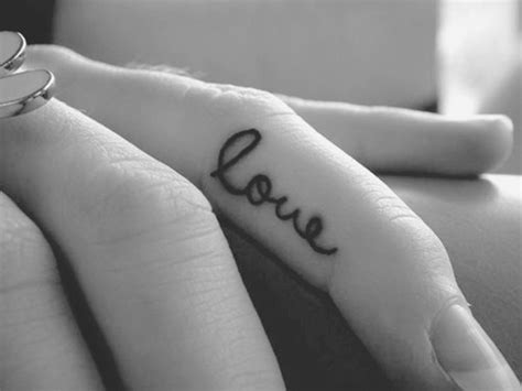 51 Stylish Love Tattoo Designs For Your Fingers