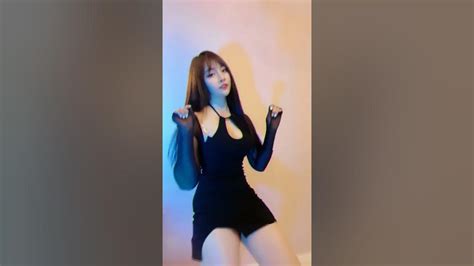 Hot Girl Dancing At Home Youtube