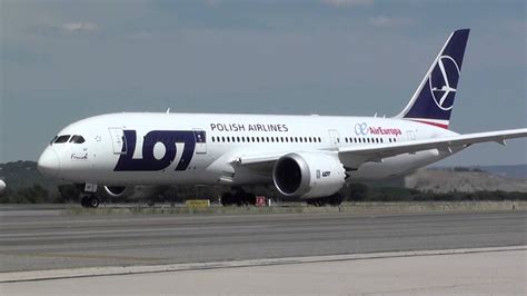Lot Boeing 787 800dreamliner Sp Lrf Taxing Madrid Barajas Lemd Youtube