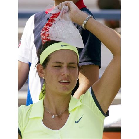 Us Open 2010 Tennis Players Use Ice Packs And Cold Towels As They