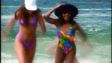 Elizabeth Berkley Dance In Bikini Saved By The Bell Hawaiian Style Nudebase Com