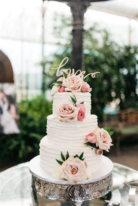 Tier White Wedding Cake With Fresh Pink Roses
