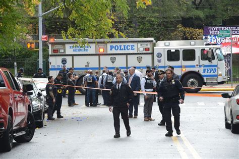 In Aftermath Of Tottenville Hs Shooting Head Of The Nypd School Safety