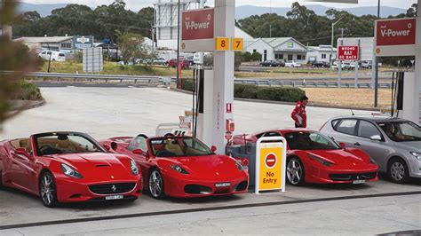 30 Ferraris Leaving Gas Station Youtube