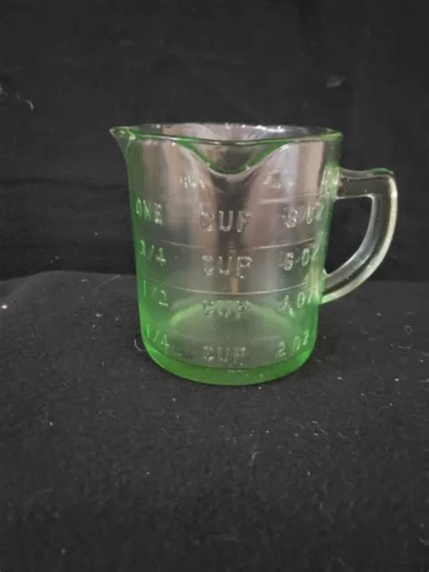 Vintage Kellogg S Green Vaseline Glass Measuring Cup Spouts