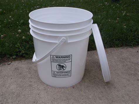 Hdpe is a high density polyethylene. FOOD GRADE USED PLASTIC 4 GALLON ROUND BUCKET PAIL W LID ...