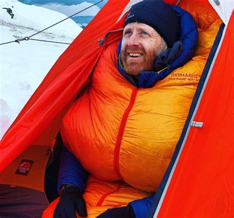 5 Tips For Sleeping Warm Outdoors By Ross Bowyer