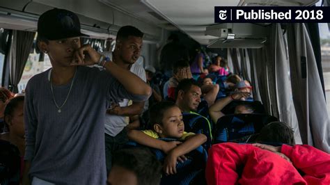 La Caravana Migrante Llega A La Frontera Con Ee Uu El Viaje Apenas