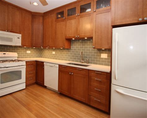 Decorating a white or gray kitchen with black appliances. Maple Cabinets White Appliances | Houzz