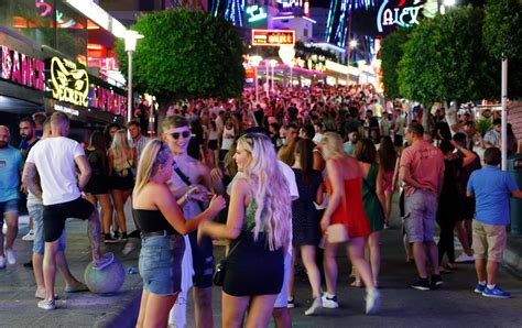 Magaluf S Popular Party Strip To Reopen Next Week With Pubs And Bars Welcoming Tourists Back